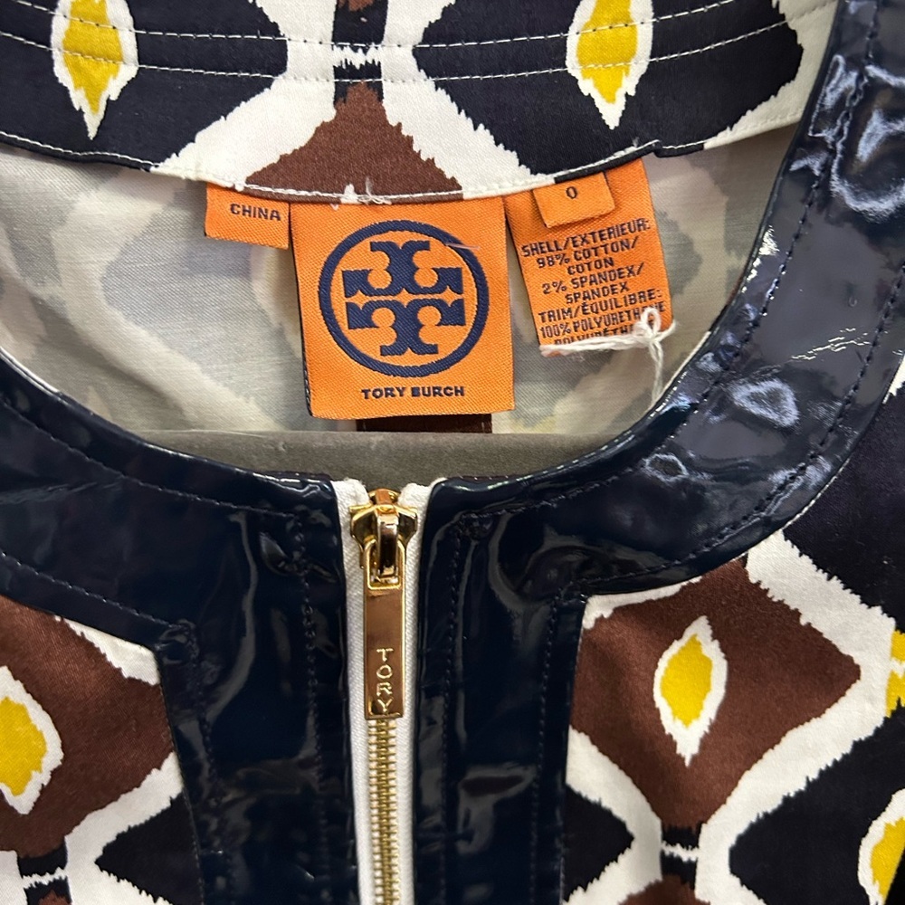 Tory Burch 2008 Mod Revival Retro Print Dress with Navy Patent Detail - size 0 - Picture 3 of 4
